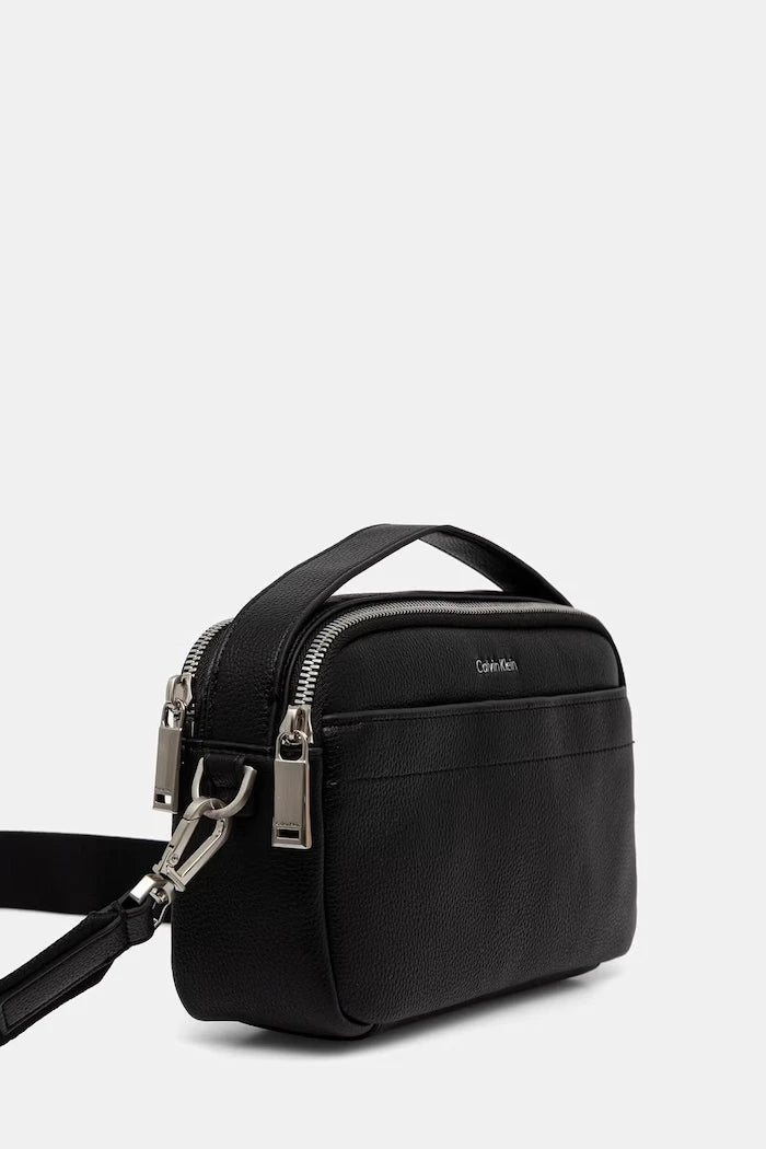 Calvin Klein erkek suni deri omuz çantası