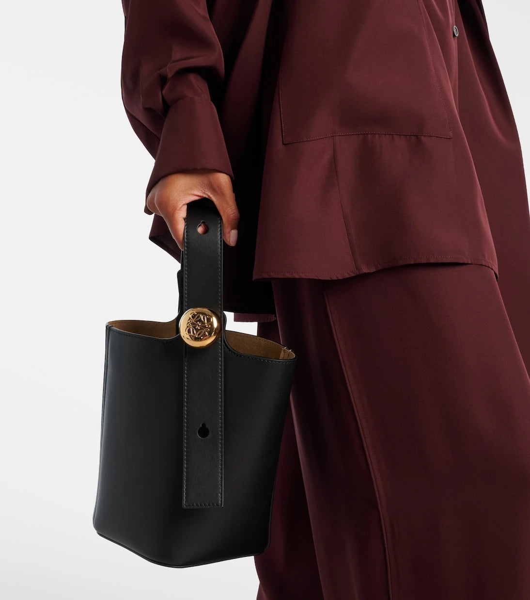 Loewe - Pebble Mini leather bucket bag