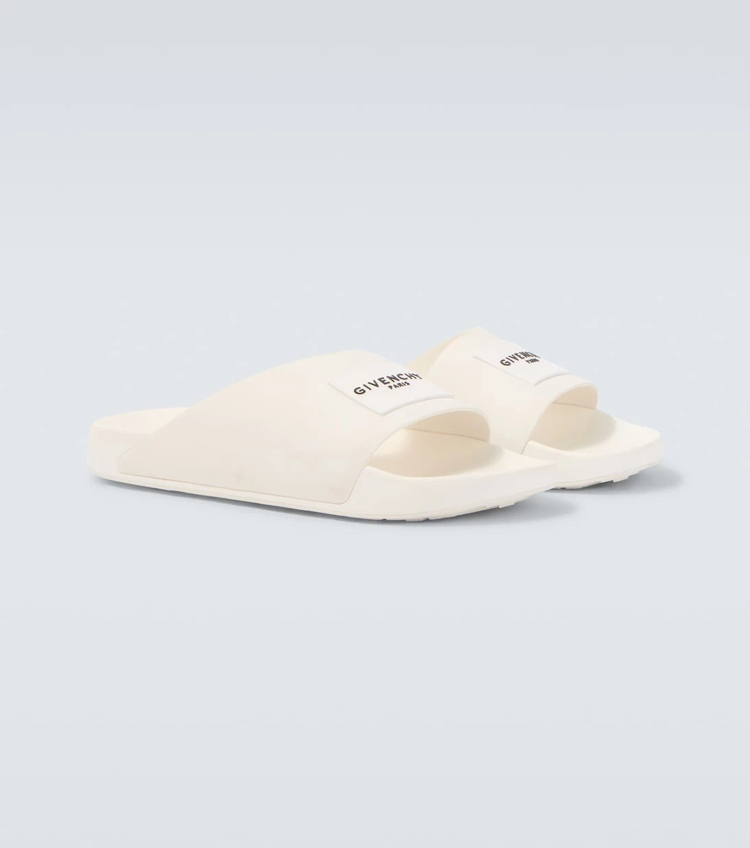Givenchy - Label slides