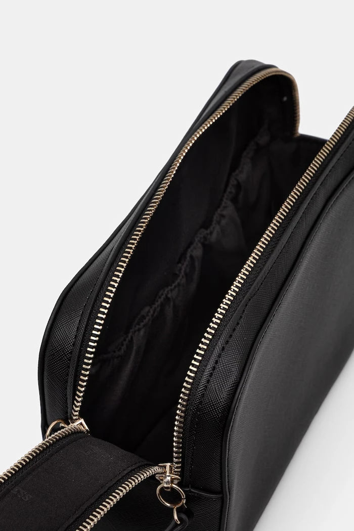 Козметична чанта Guess