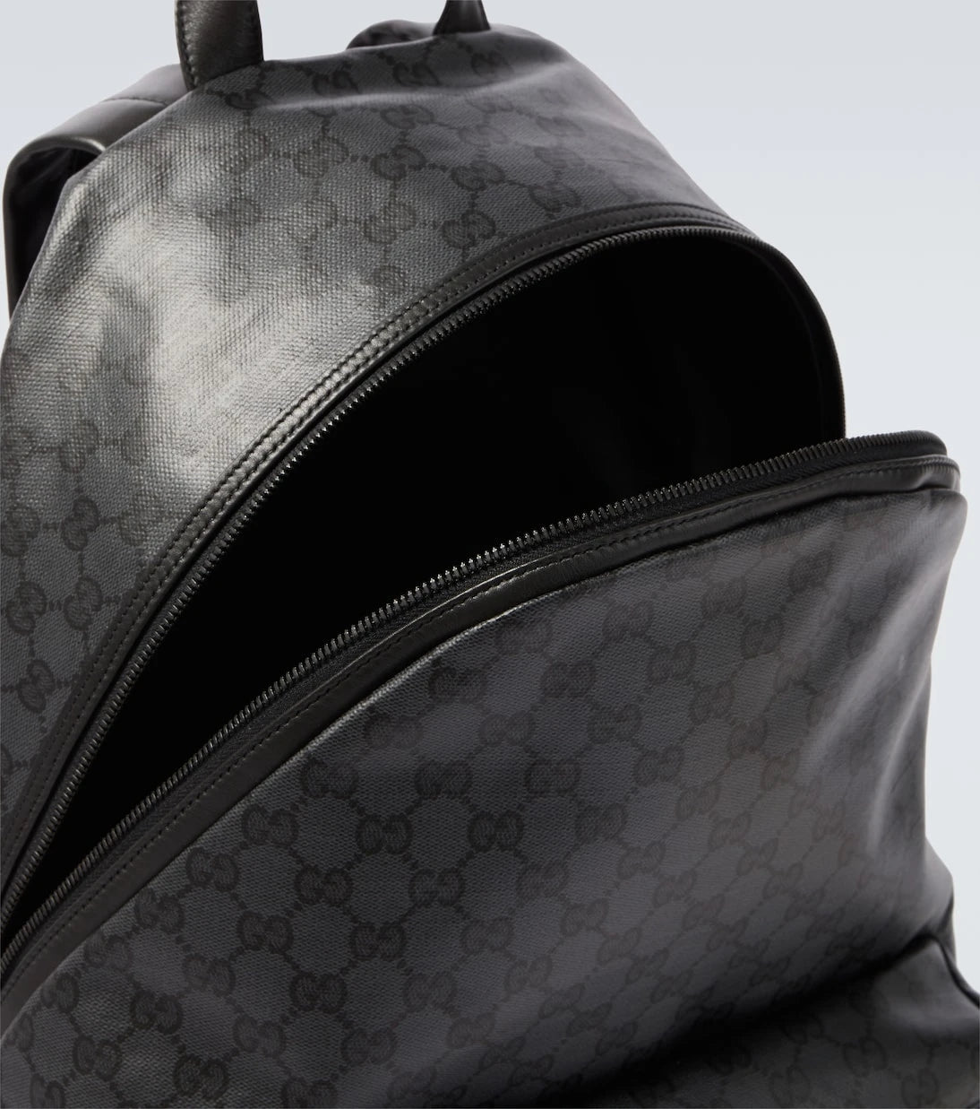 Gucci - Gucci Essence Classic GG Canvas Medium backpack