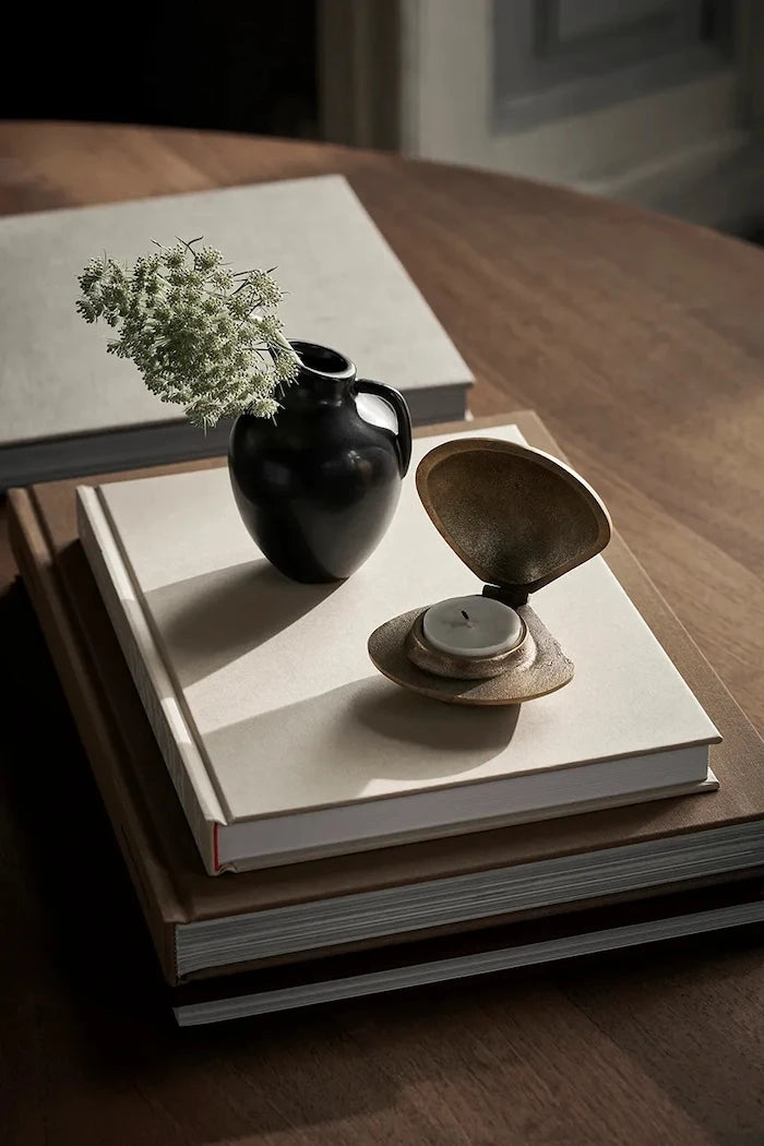 Декоративен свещник ferm LIVING Clam