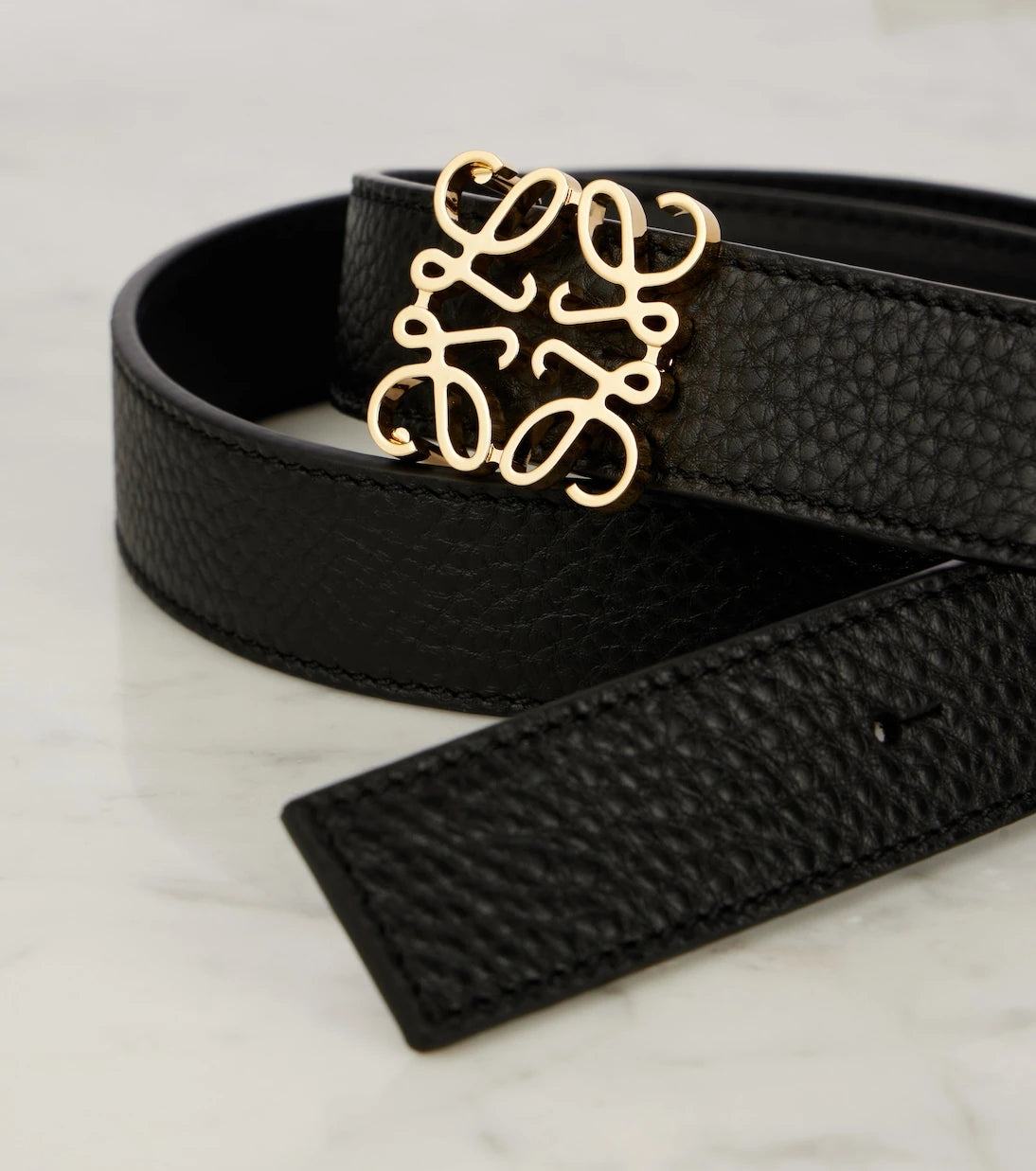 Loewe - Anagram deri kemer