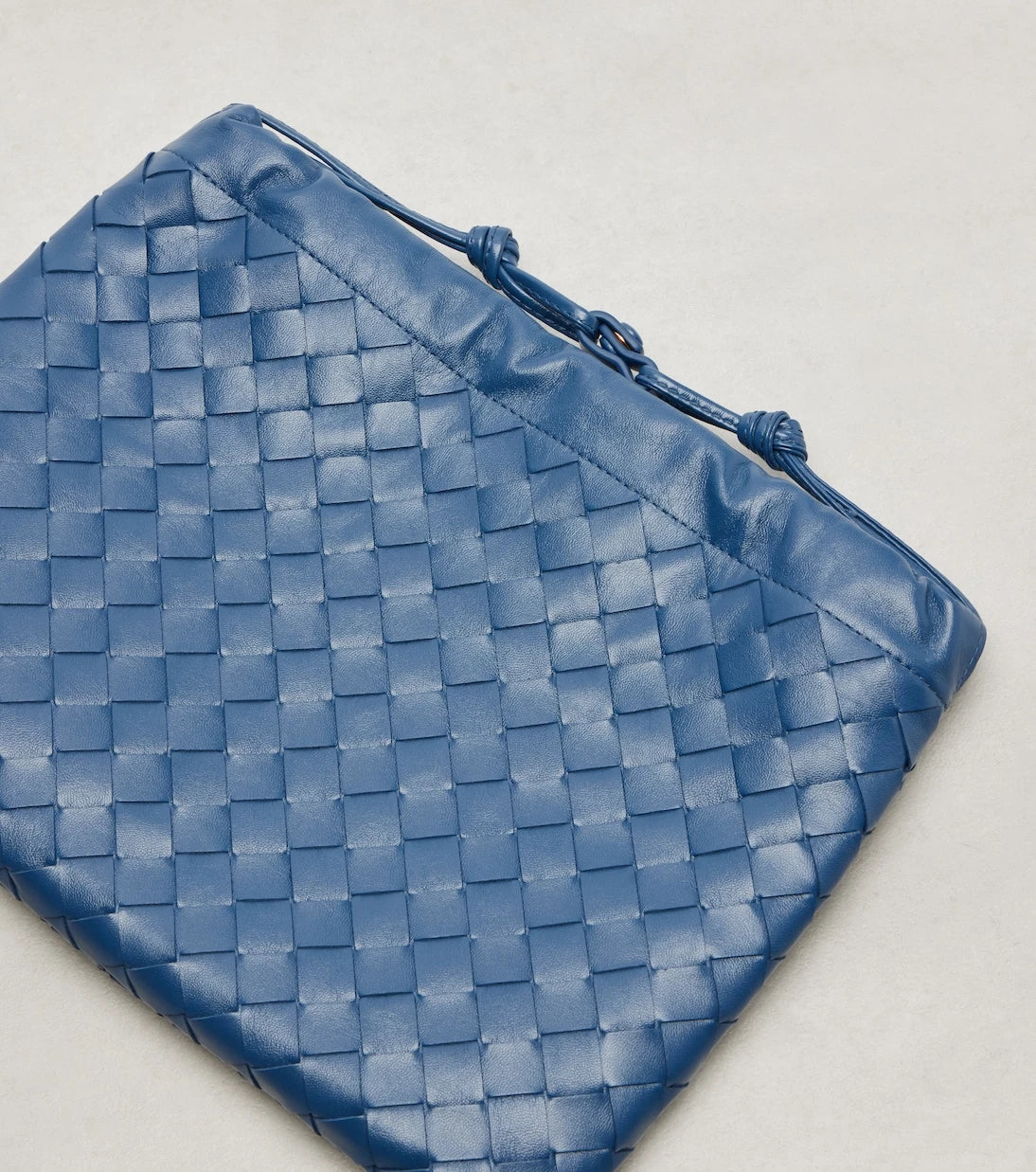 Bottega Veneta - Dustbag Intrecciato Medium leather pouch