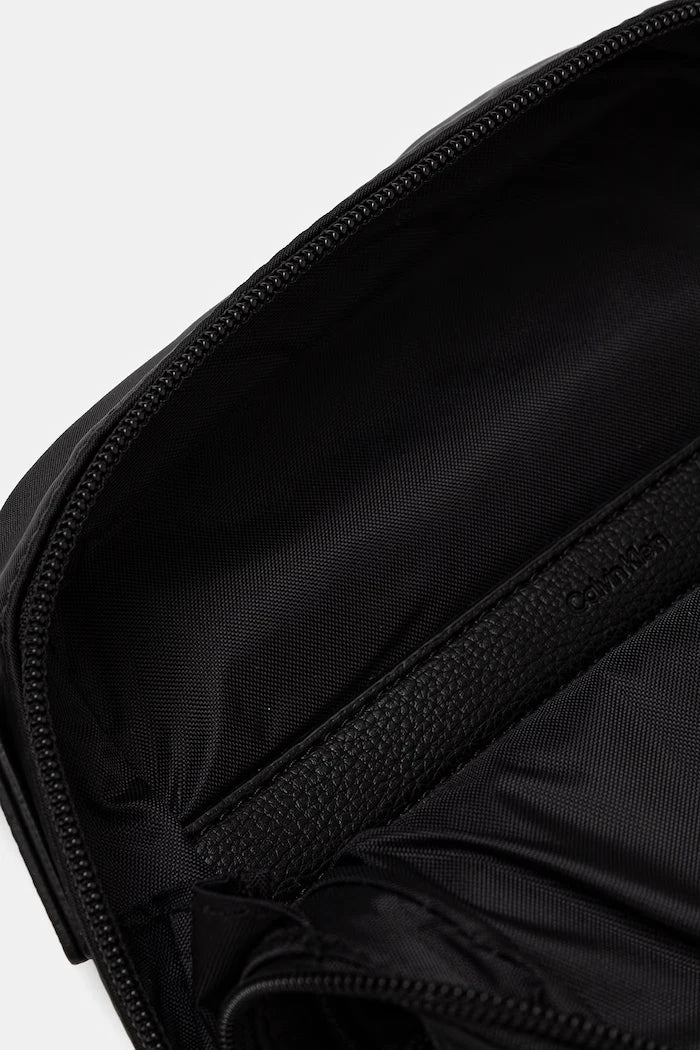 Calvin Klein Erkek Çapraz Çanta