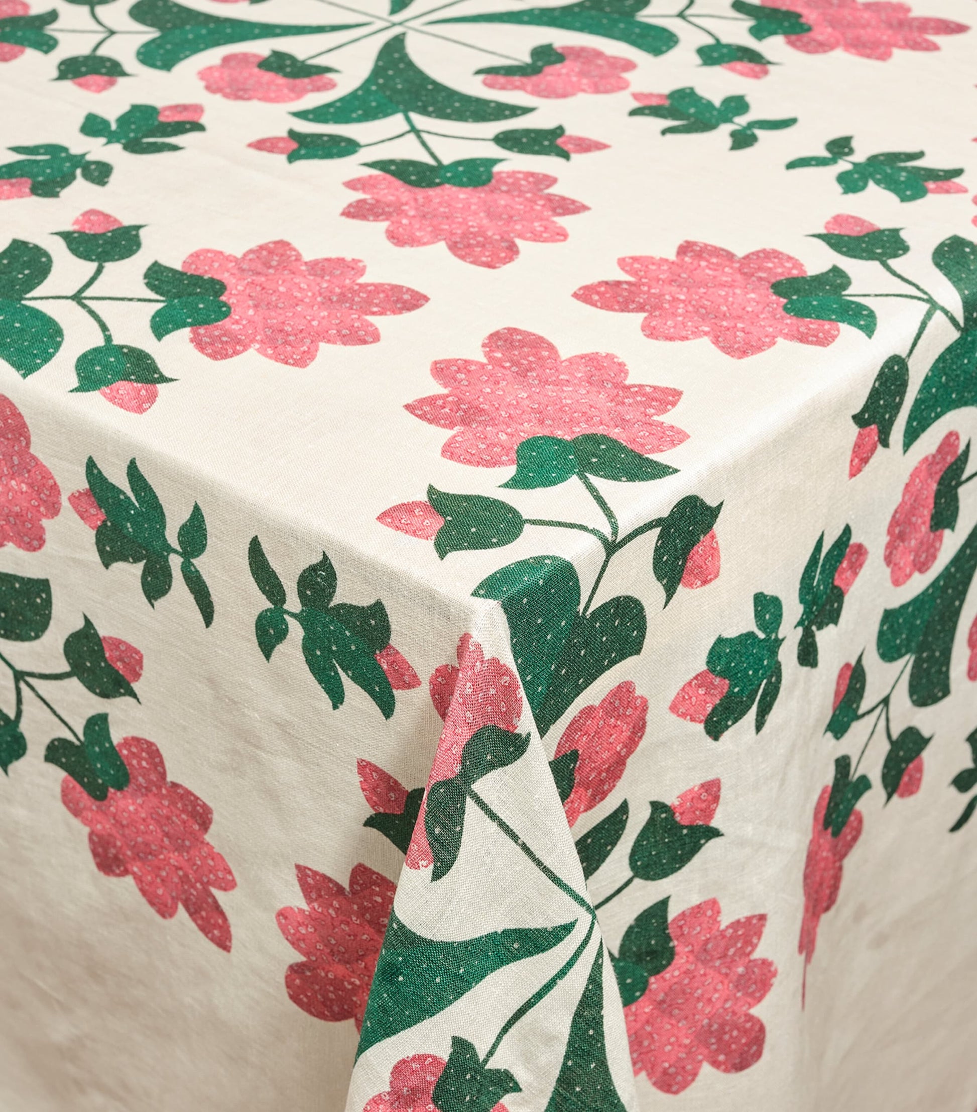 Cabana Magazine Linen Garda Tablecloth (250cm x 250cm)
