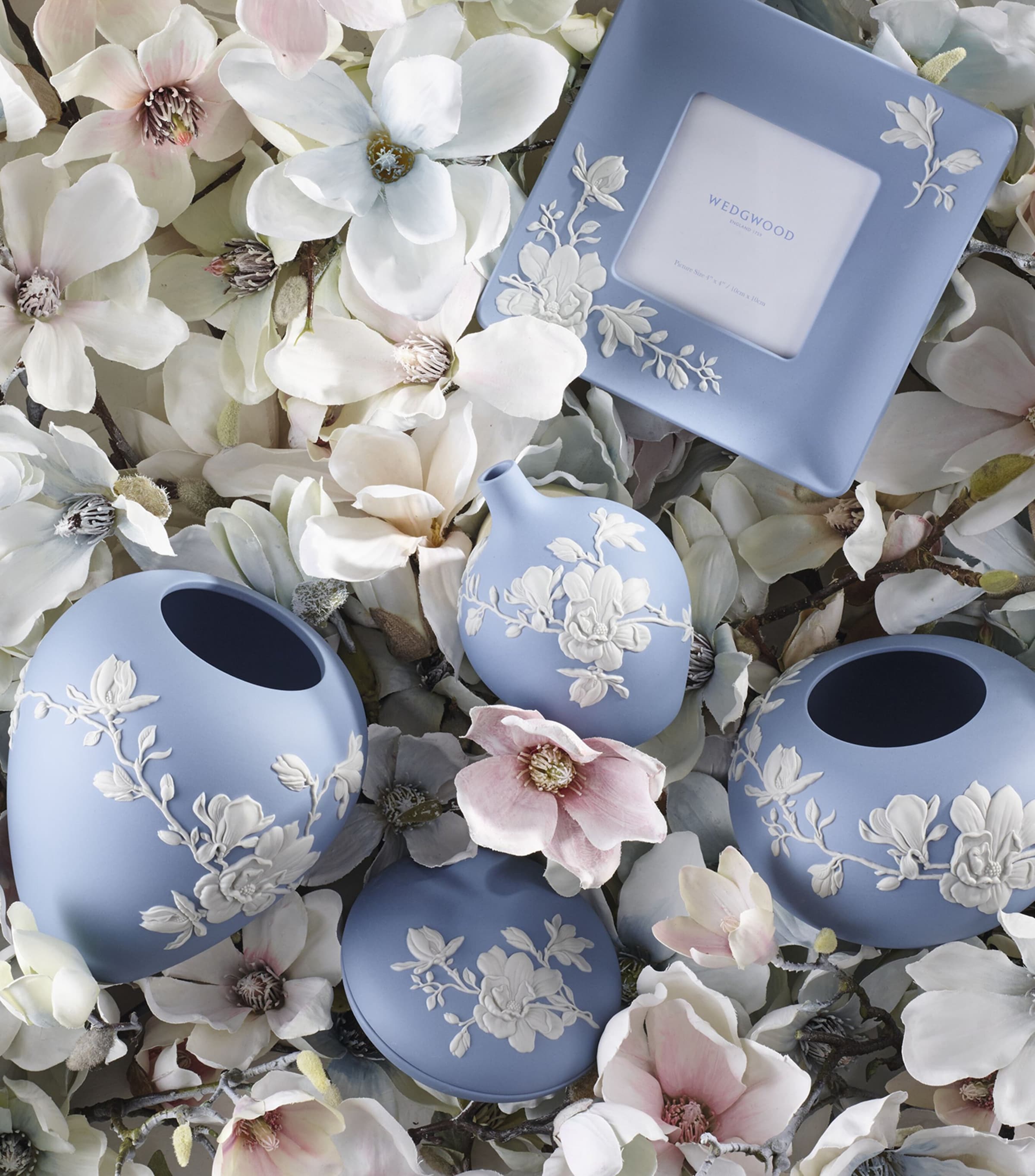 Magnolia Bud Vase (14cm)