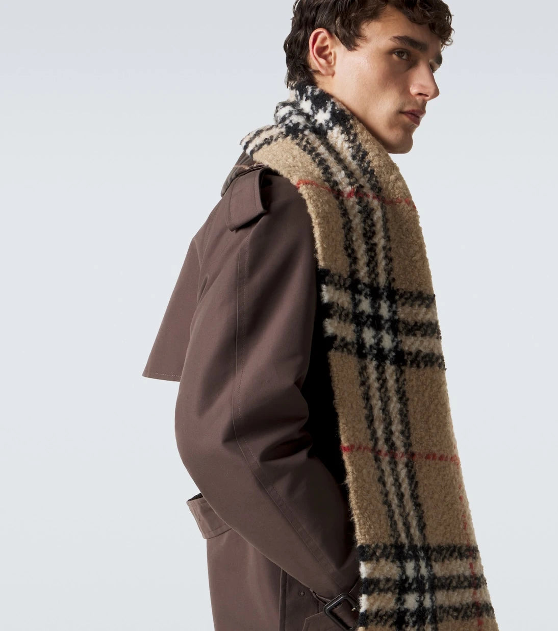 Burberry - وشاح بربري بومبيه من مزيج الصوف بنقشة المربعات