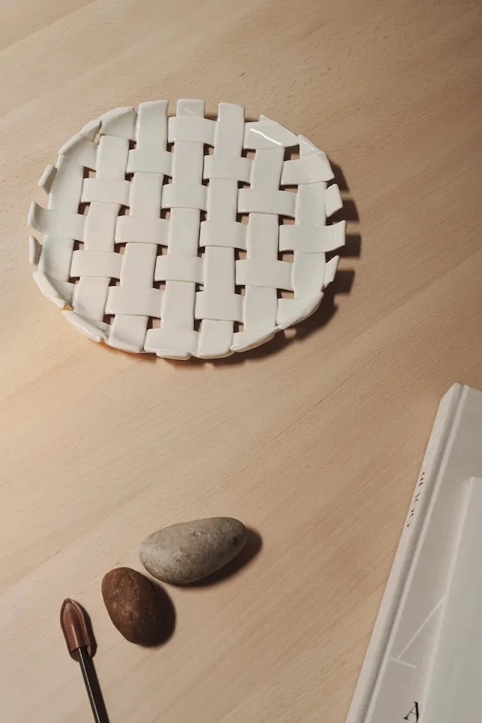 Декоративна чиния ferm LIVING Plait Platter