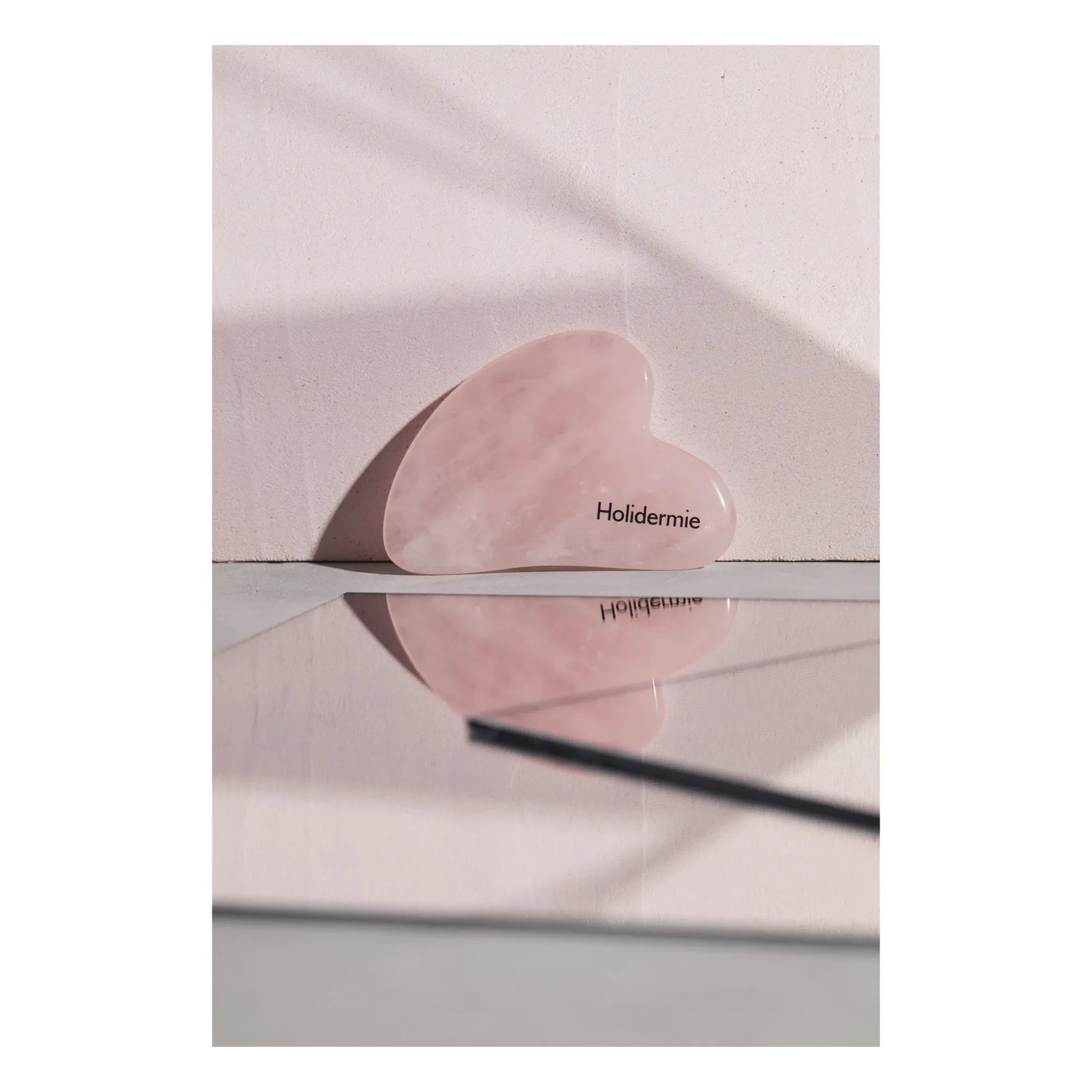 Holidermie - Pink Quartz Facial Gua Sha