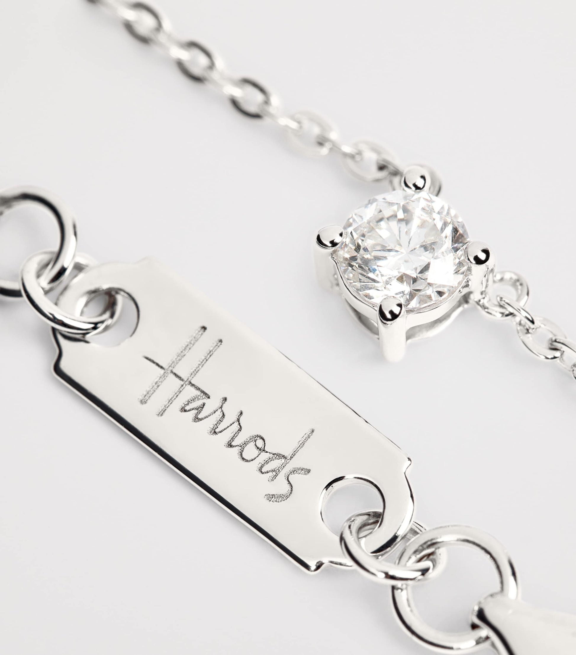 White Gold and Diamond Pendant Necklace (0.25ct)