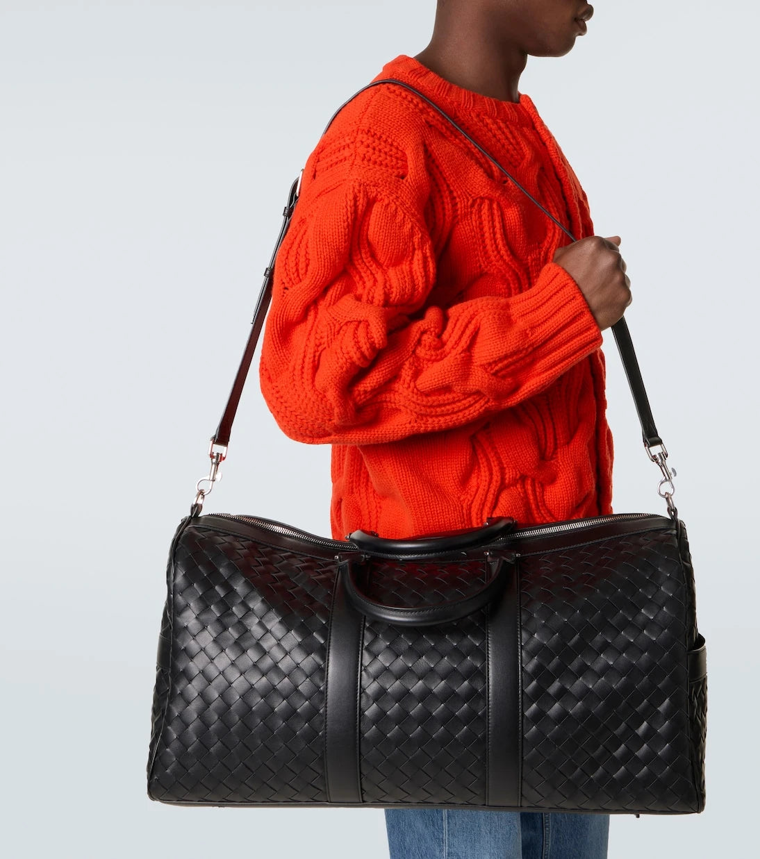 Bottega Veneta - حقيبة دفل من جلد إنترشاتو