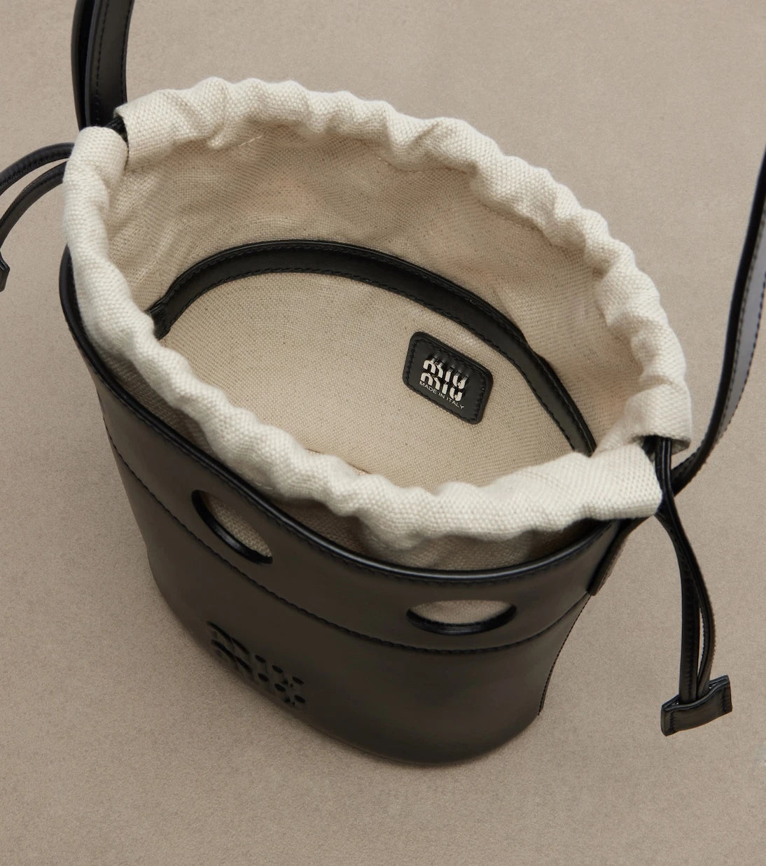 Miu Miu - Leather bucket bag