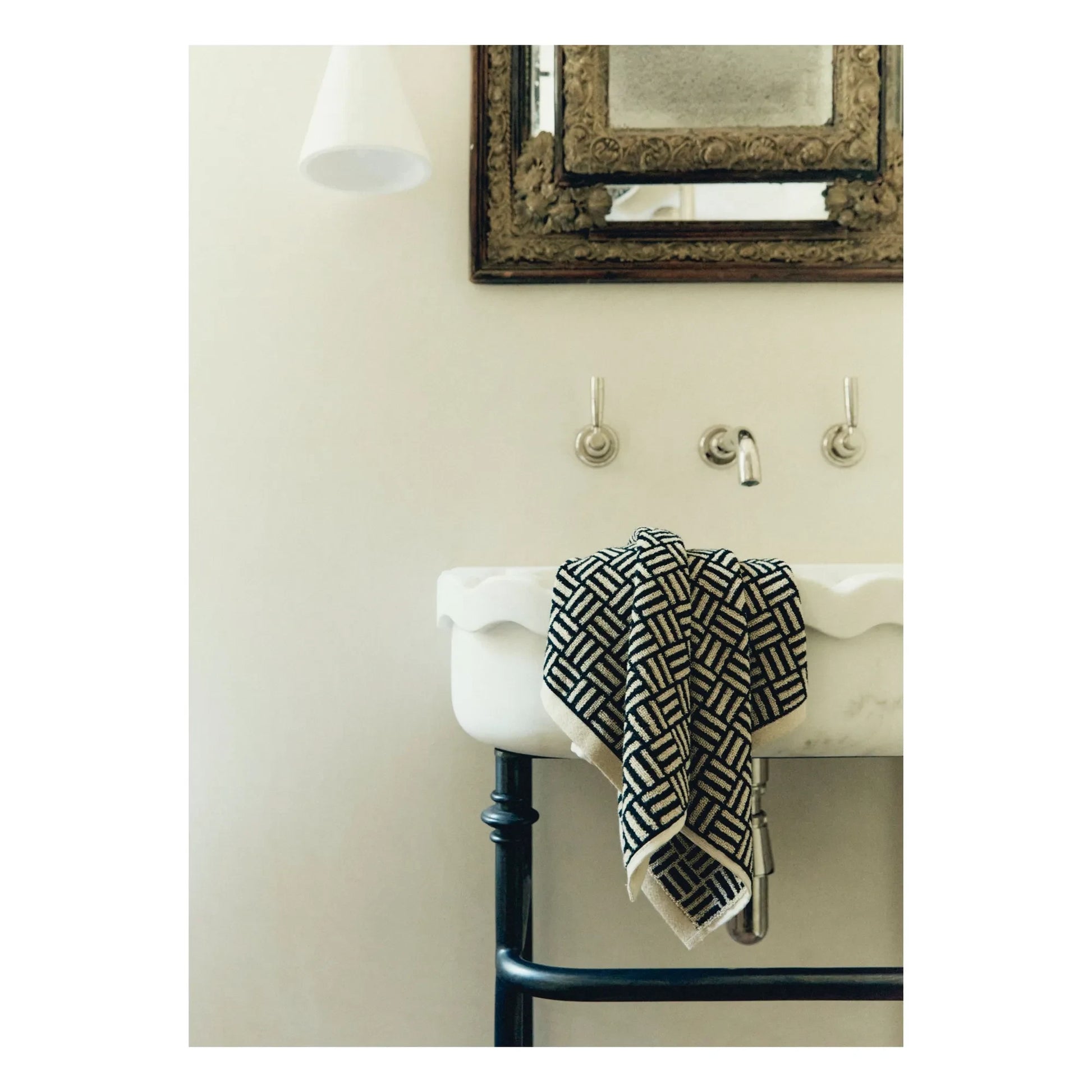 Baina - Torrens guest towel | Black