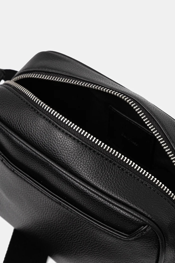 Calvin Klein erkek suni deri omuz çantası