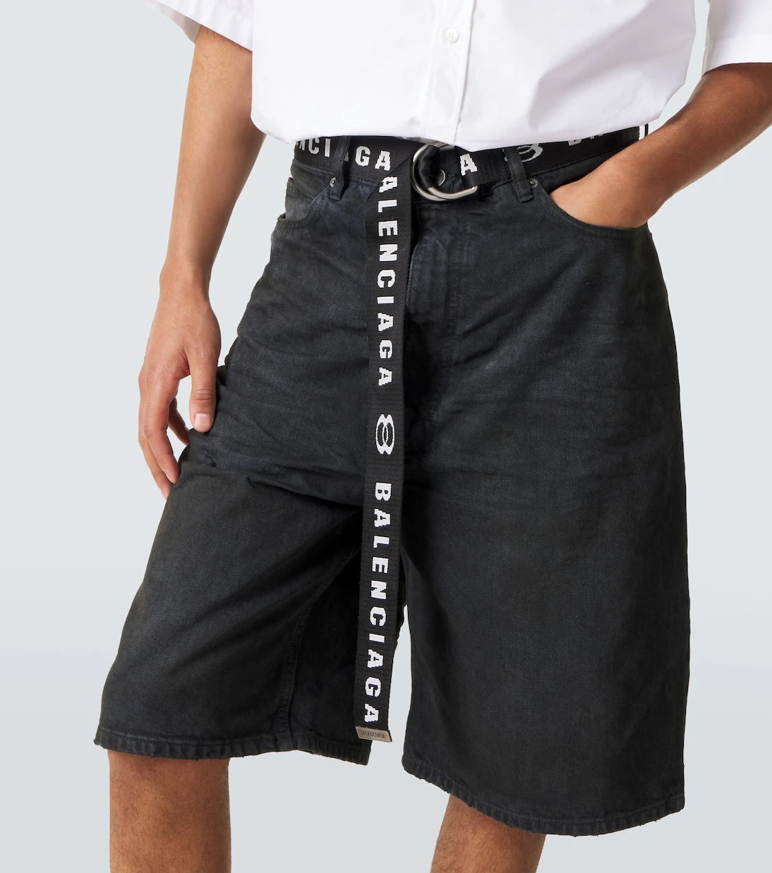 Balenciaga - شورت برمودا دينم بحزام يونيتي