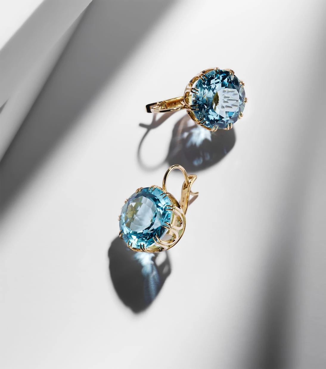 Ileana Makri - 18kt gold earrings with topaz