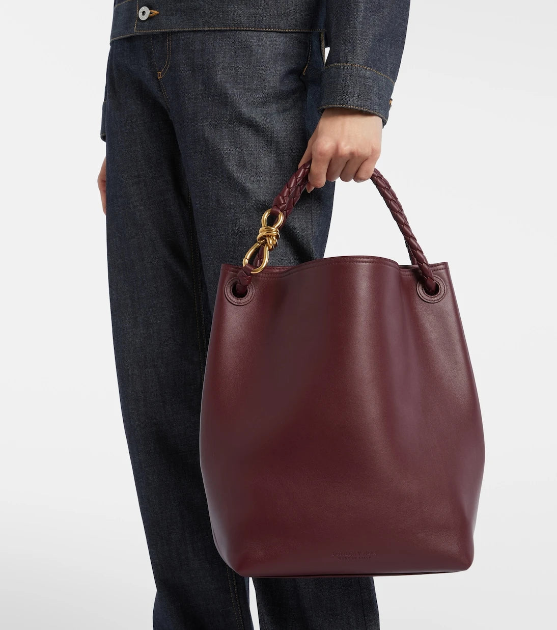 Bottega Veneta - Andiamo Small leather bucket bag