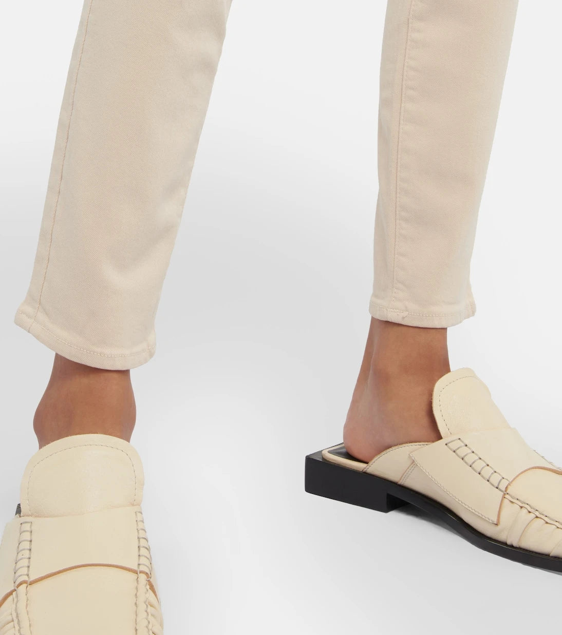 7 For All Mankind - بنطال جينز روكسان بقصّة سلم وخصر متوسط الارتفاع