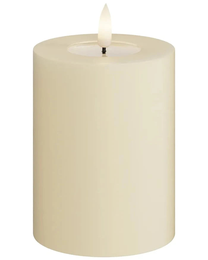 Led свещ Deluxe Homeart Cream Bloklys 7,5 x 10 cm
