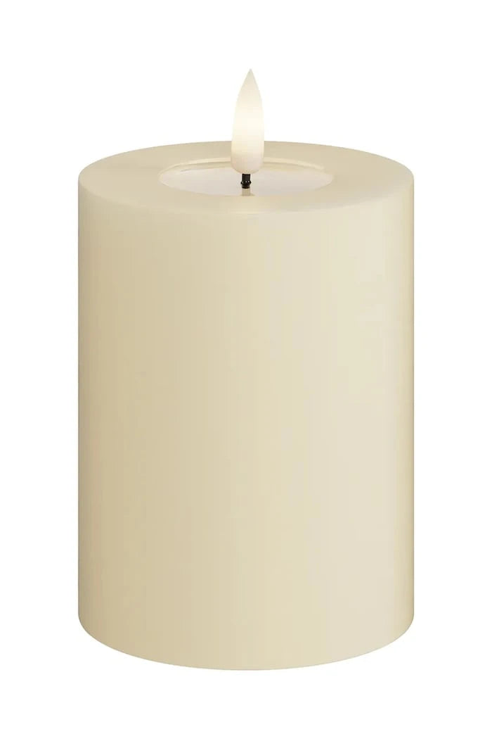 Led свещ Deluxe Homeart Cream Bloklys 7,5 x 10 cm