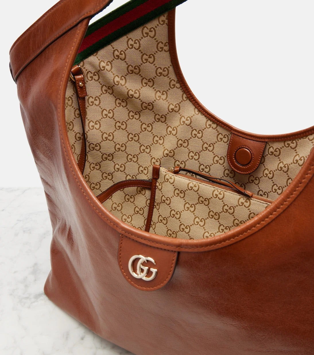 Gucci - حقيبة توت جلد كبيرة غوتشي جيليو