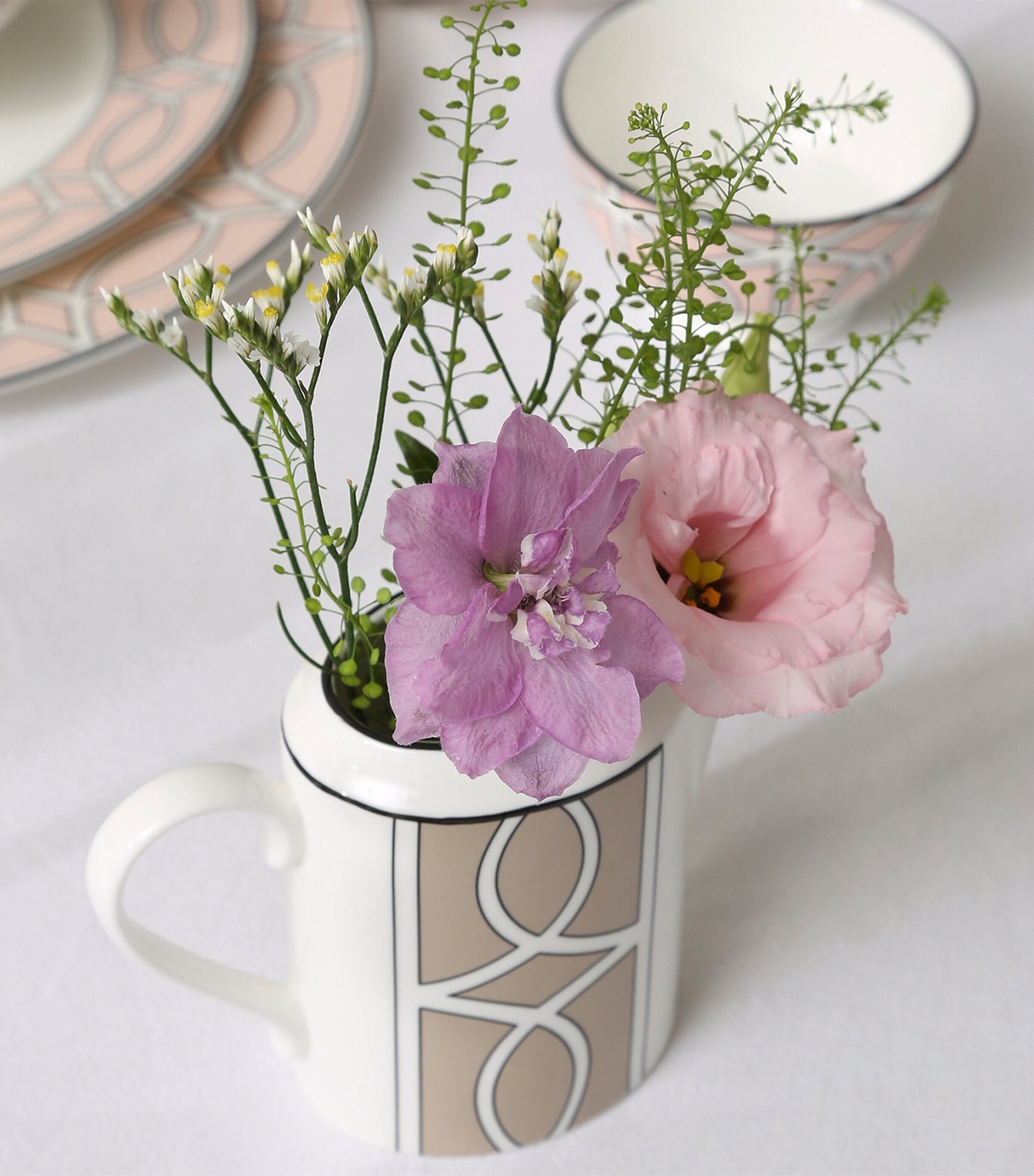 O.W.London Loop Milk Jug