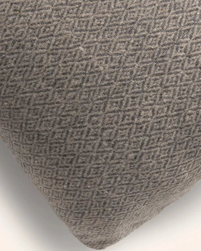 Calma House Montana 30 x 60 cm Yün Dekoratif Yastık