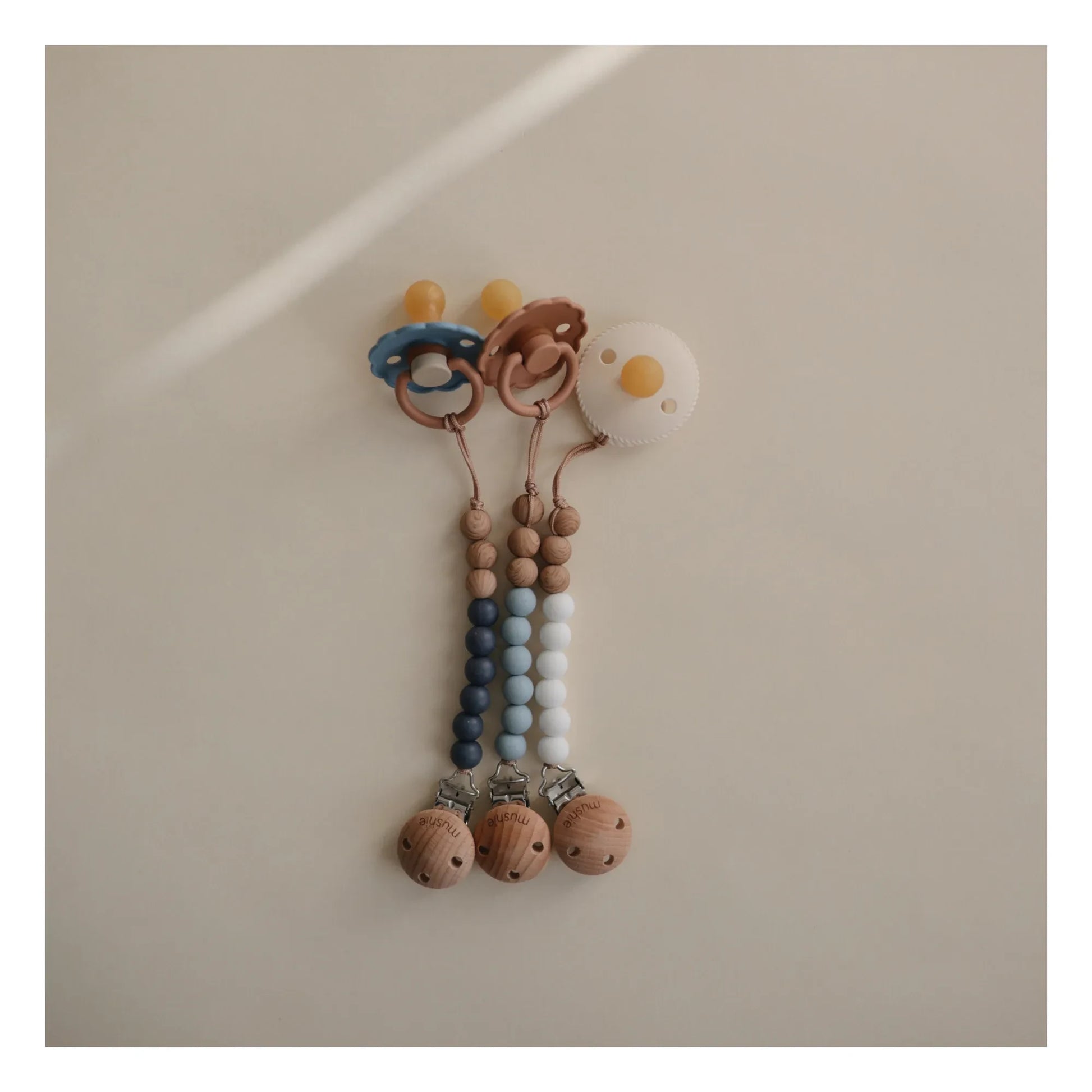 Mushie - Eva Dummy Clip | Blue