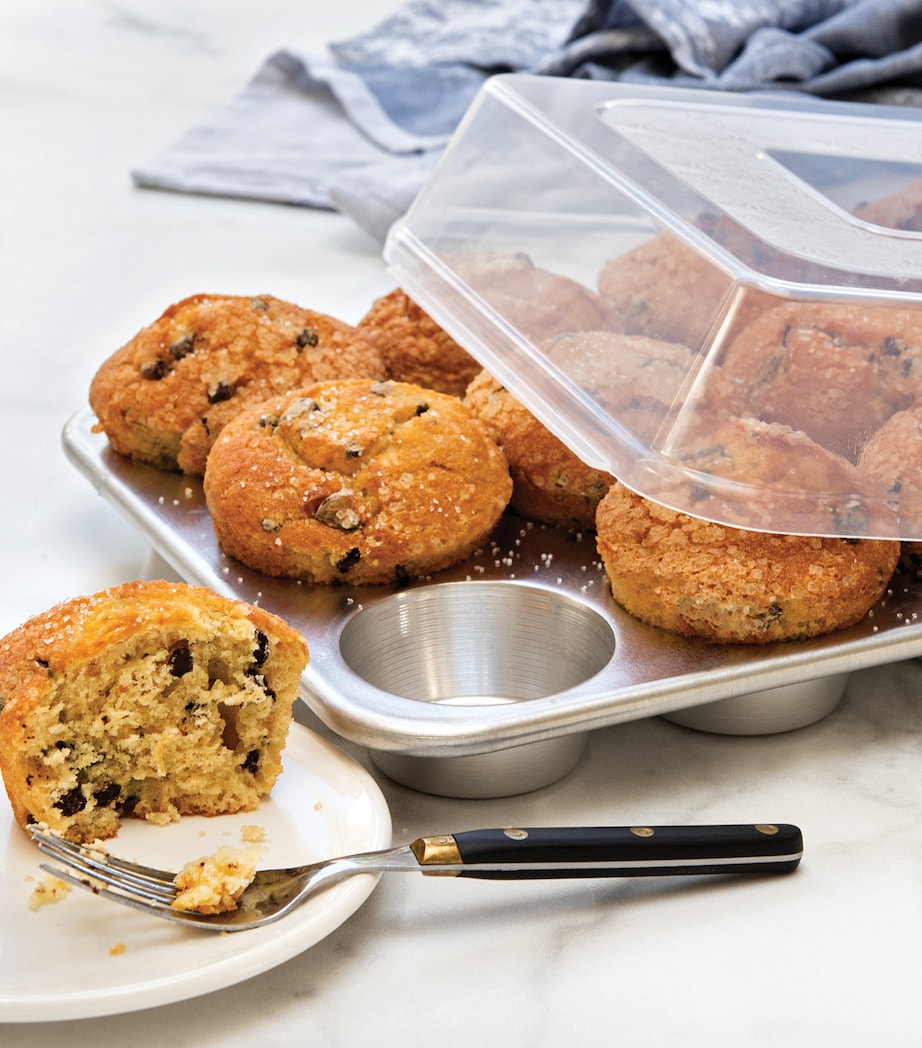 Nordic Ware Naturals 12-Cup Muffin Pan with Lid (34cm x 25cm)