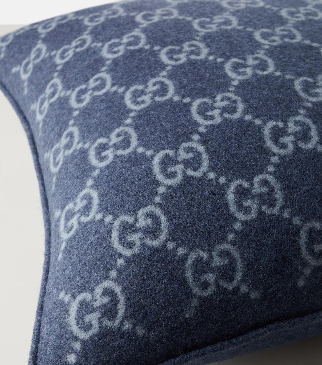 Gucci - GG wool and cashmere jacquard cushion