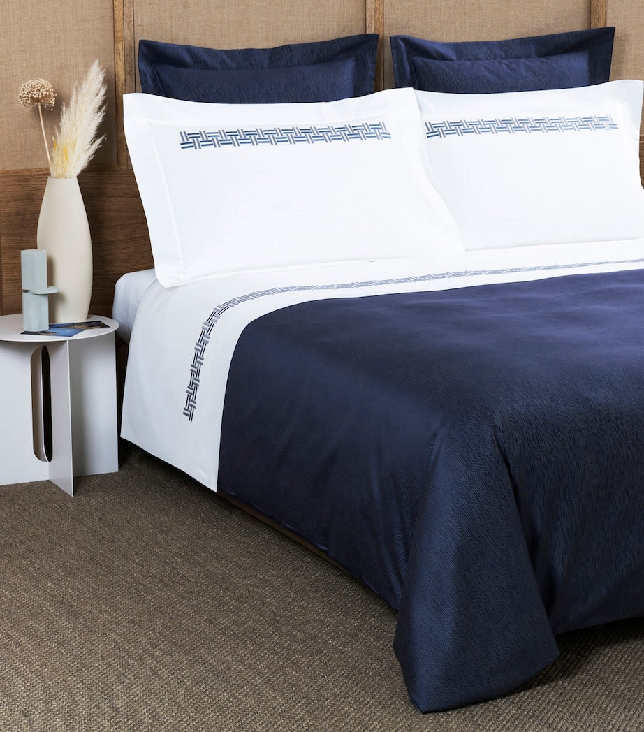 Rays Super King Duvet Cover (260cm x 240cm)