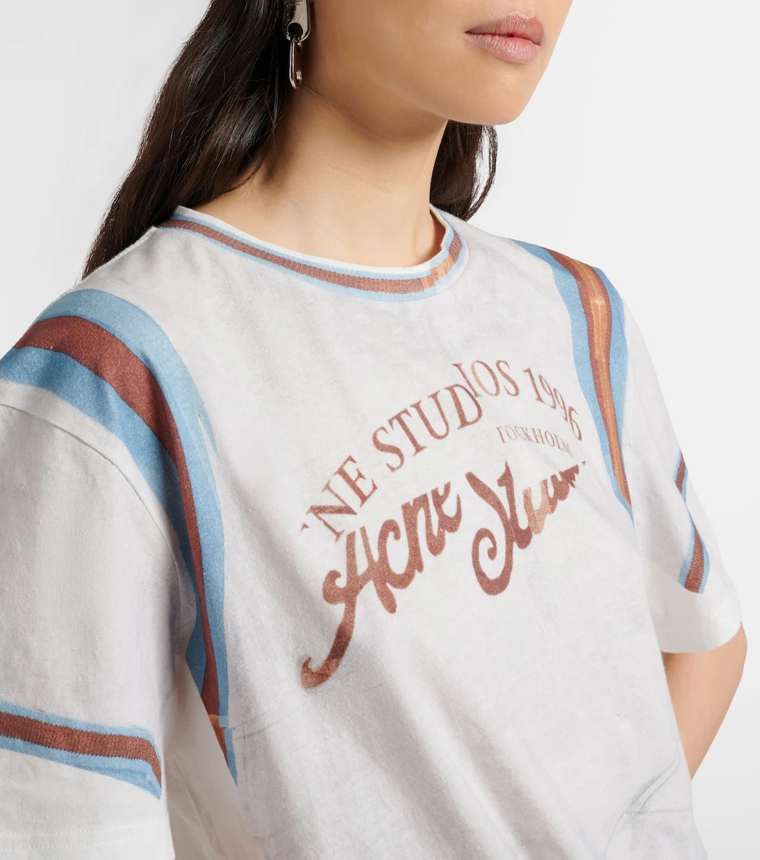 Acne Studios - تي شيرت من قطن الجيرسيه بنقشة ترمبلوي