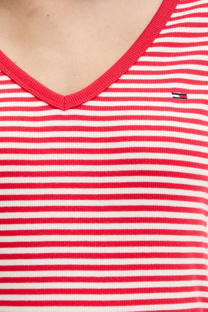 Tommy Jeans kadın pamuklu elastan tişört
