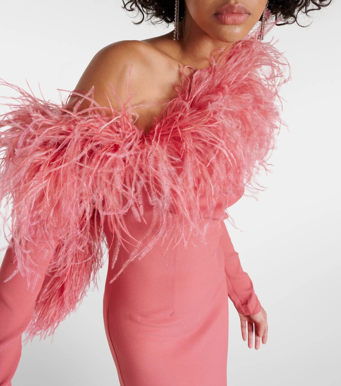 Taller Marmo - Garbo feather-trimmed gown