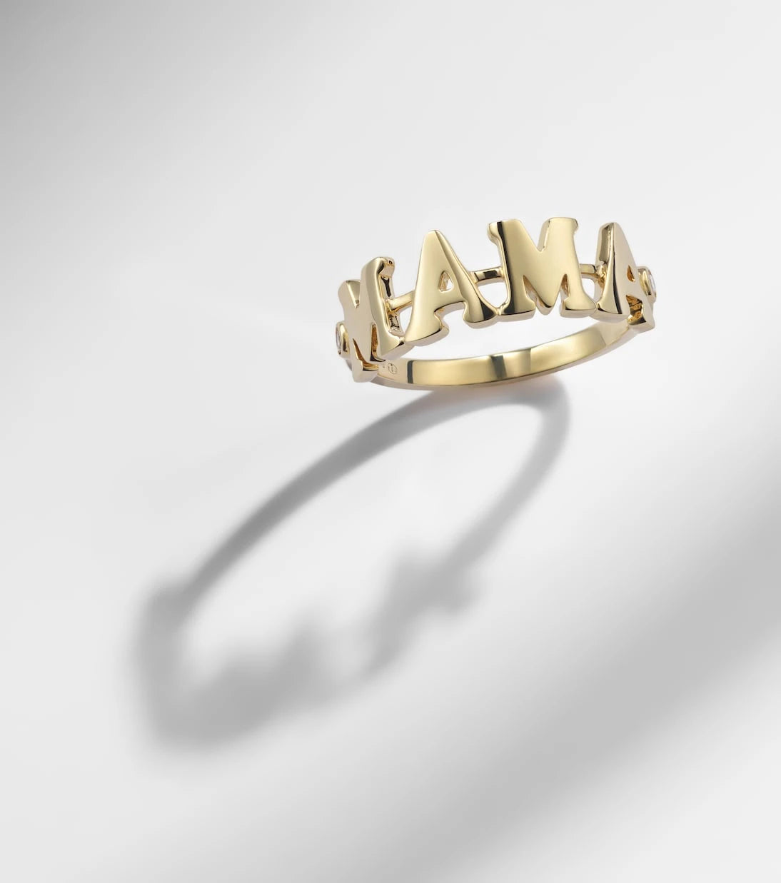 Yvonne Léon - Mama 9kt gold ring with diamonds