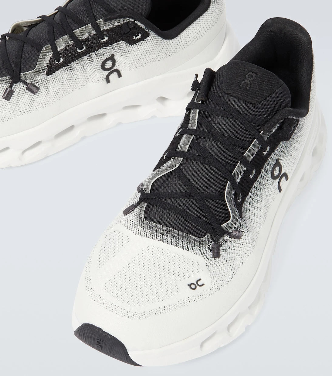 On - Cloudtilt running shoes