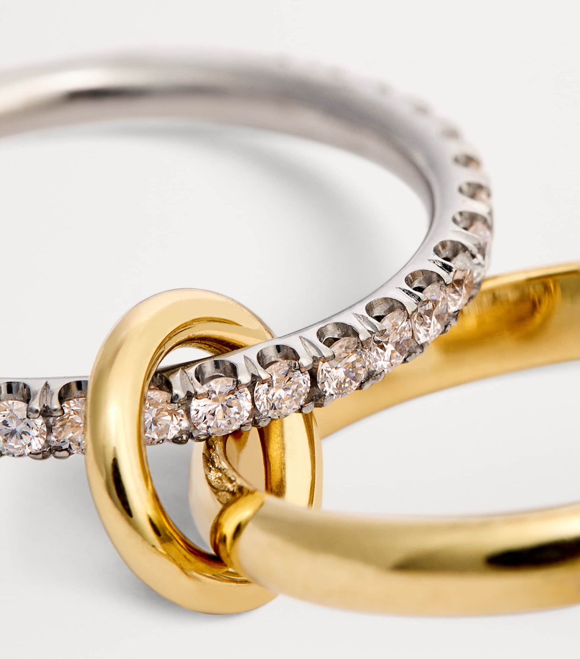 Mixed Gold and Diamond Halley Ring