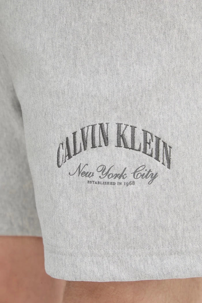 Calvin Klein Jeans erkek pamuklu eşofman şortu
