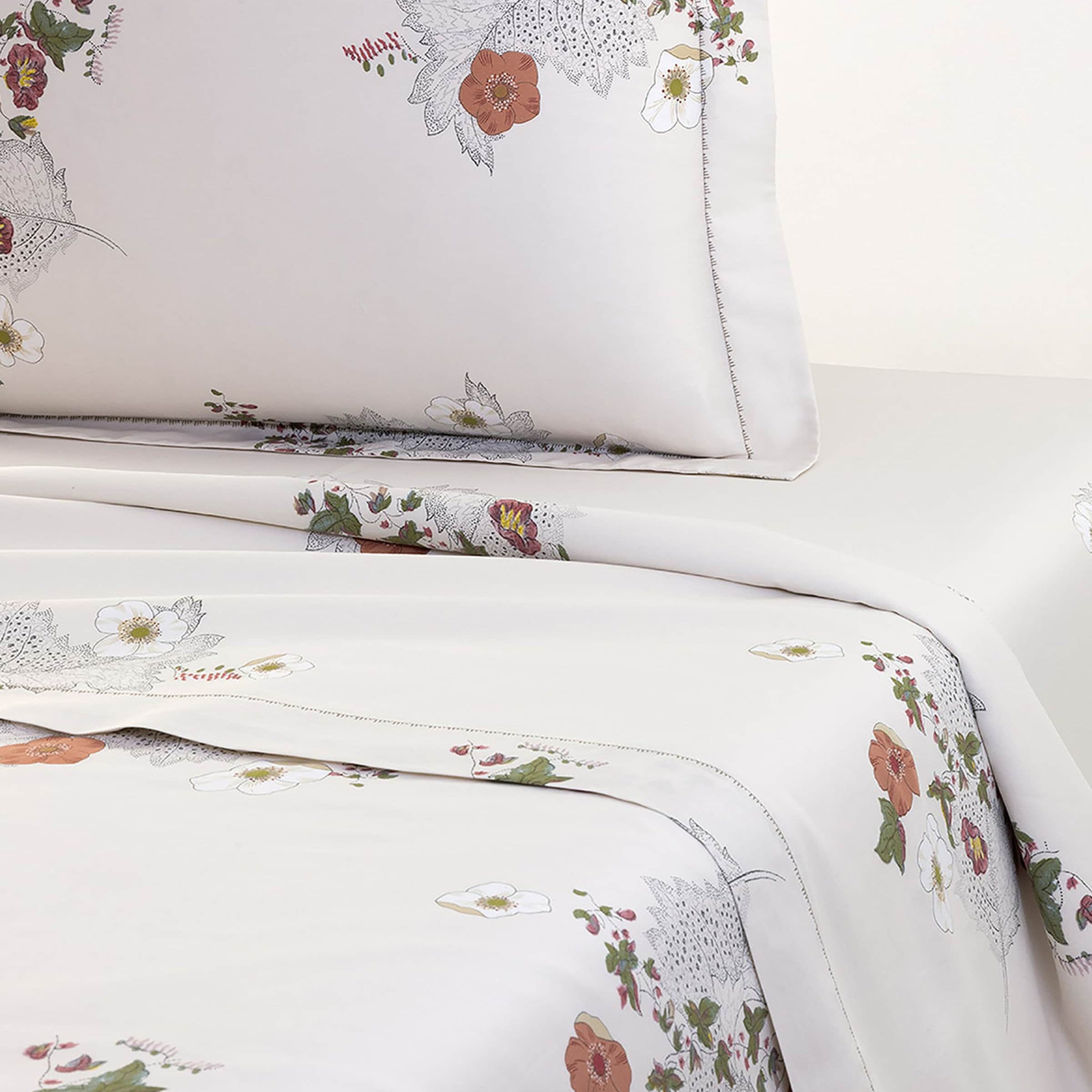 Corolles Super King Flat Sheet (270cm x 295cm)