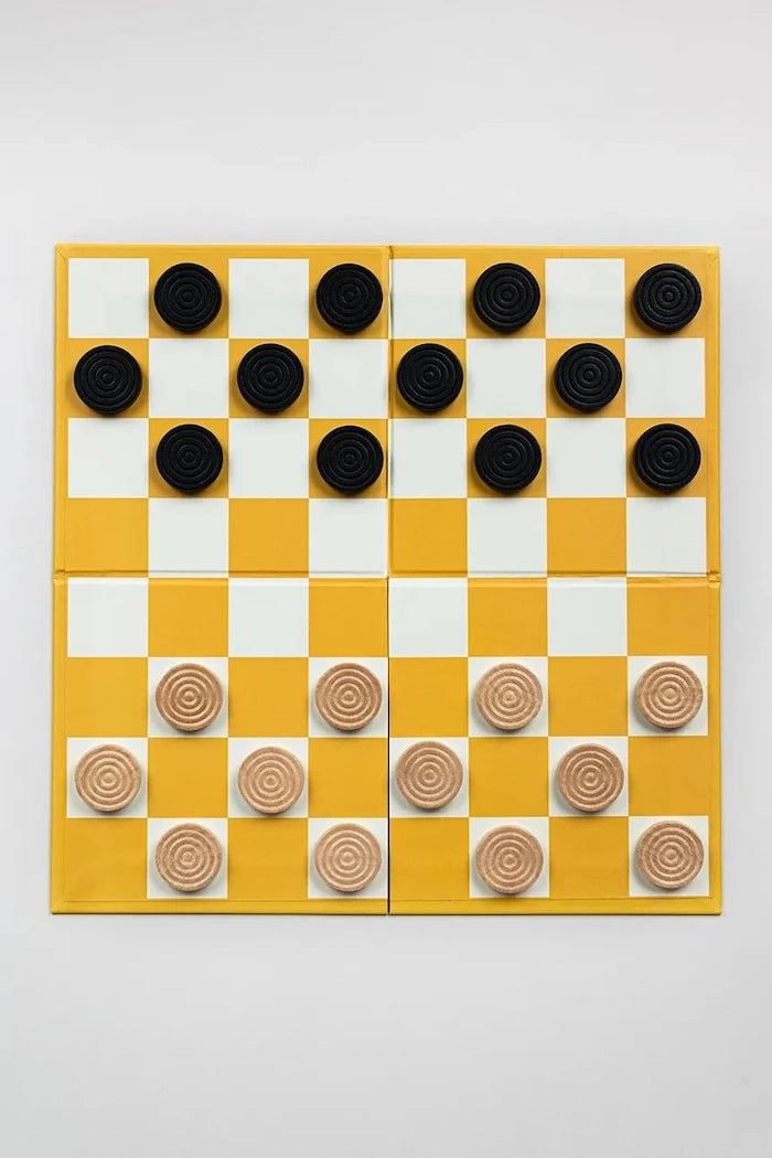 Luckies of London Chess in a Book Şah