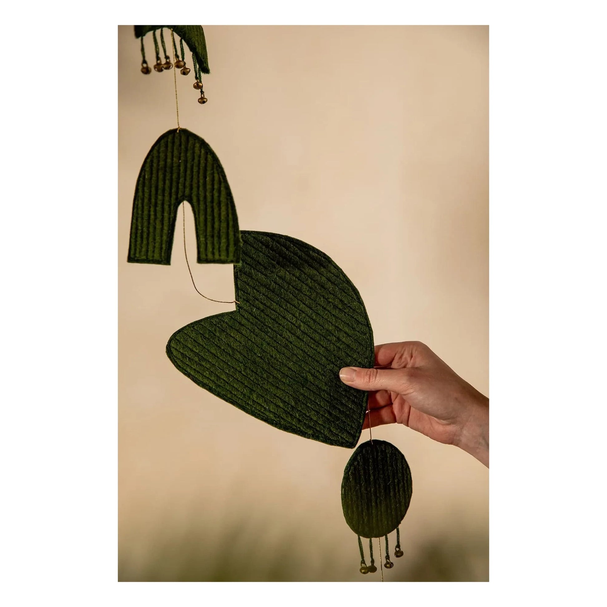 Muskhane - Chakra mobile in quilted felt | Dark green