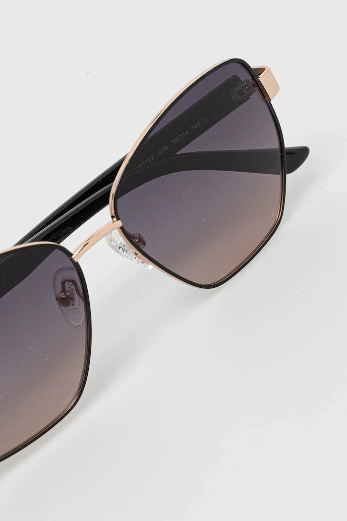 Слънчеви очила Guess