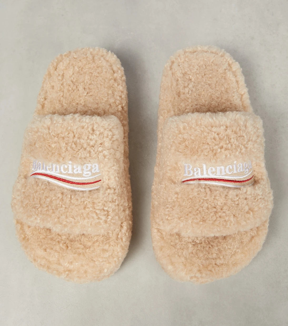 Balenciaga - Logo slides