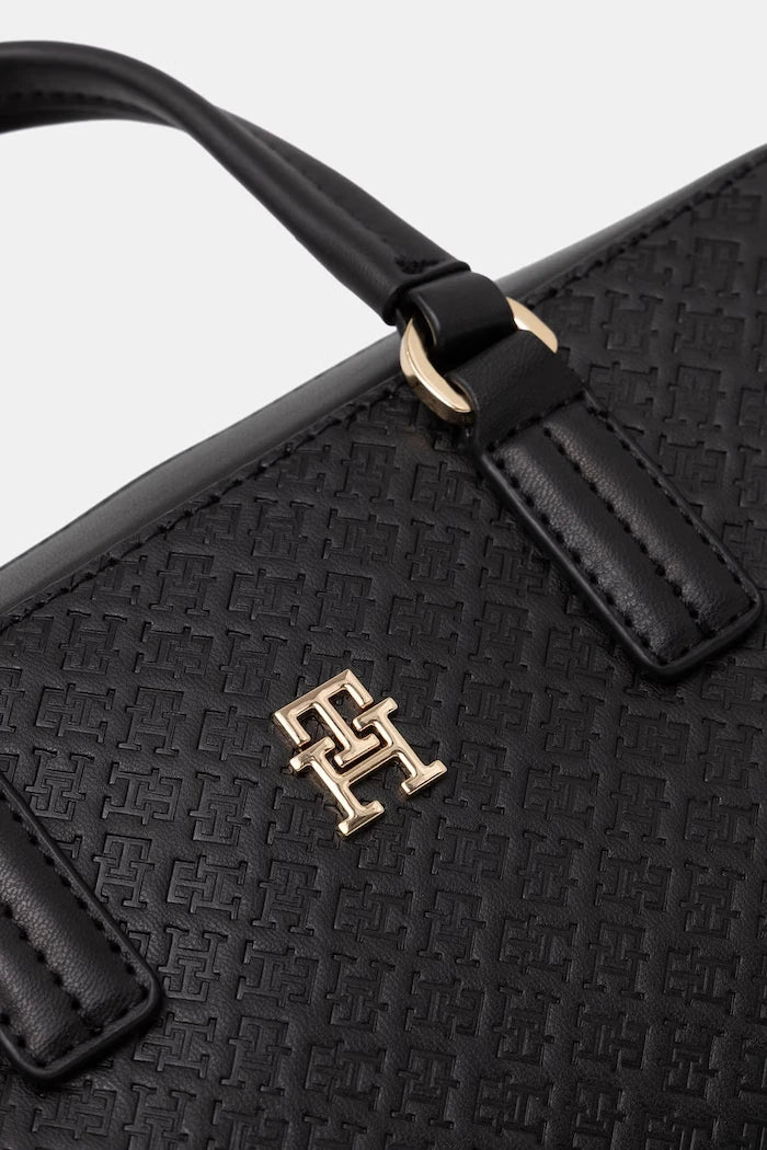 Tommy Hilfiger kadın crossbody çanta