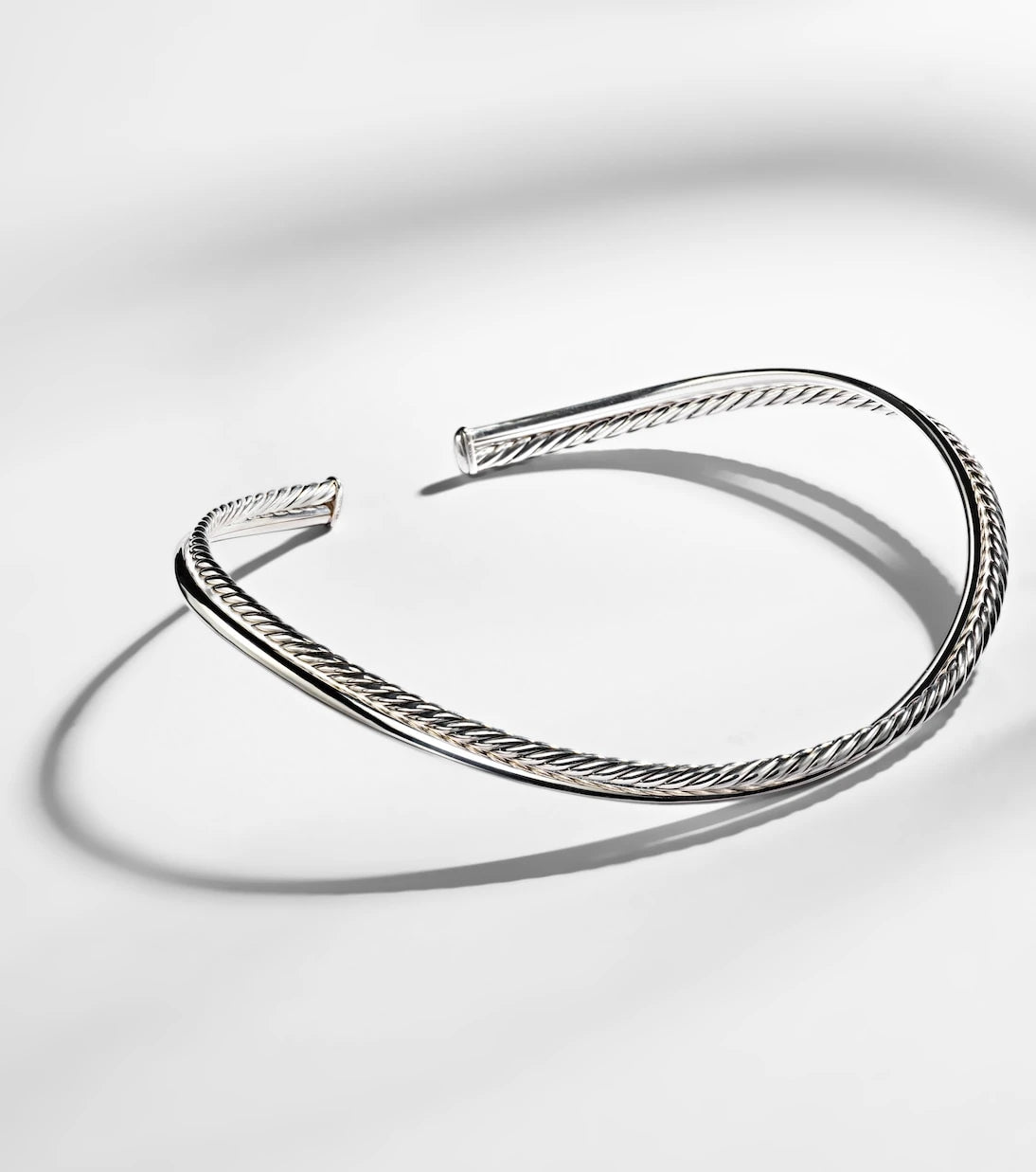 David Yurman - طوق Bold Crossover® من الفضة الإسترليني