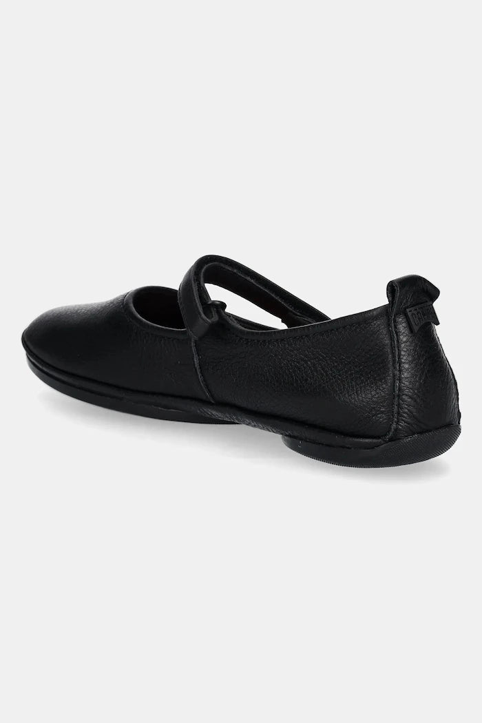 Кожени балеринки Camper Right Nina
