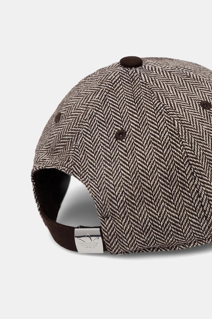 adidas Originals yünlü şapka siperlikli