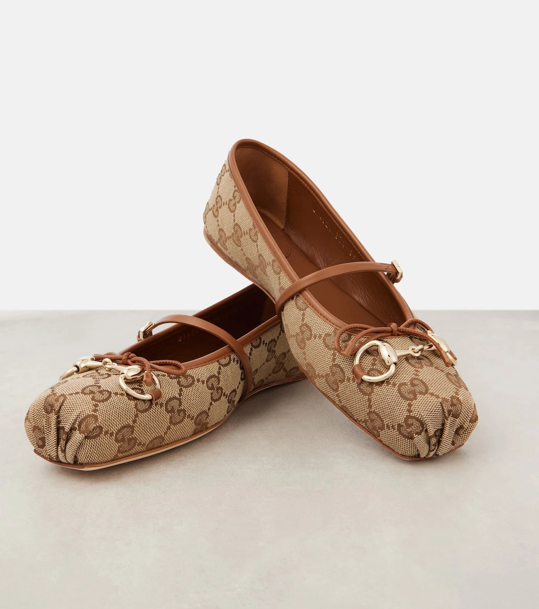 Gucci - حذاء باليه Gucci Horsebit GG Canvas المسطح