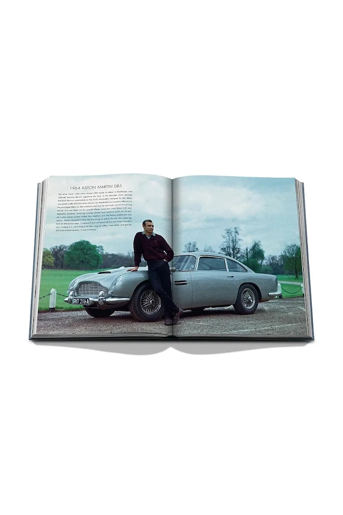 Chris Corbould imzalı Assouline James Bond Cars Kitabı, İngilizce